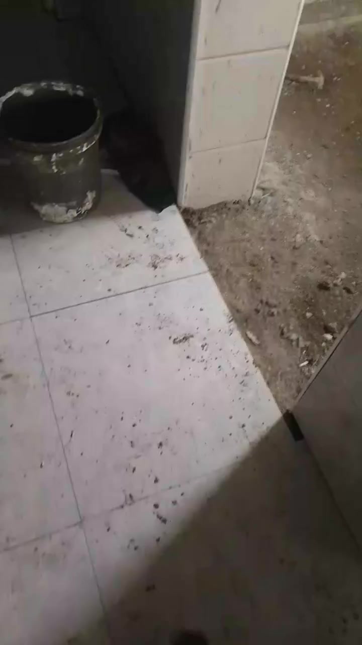 السلام عليكم خلفة سيراميك متفرغ وهاذه عملي ومن الله التوفيق ***********
