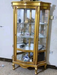 ميز يجنن بس ناقصه تعديل الجامه  شغل يدوي والخشب مالته كلش قوي  سويته ب...