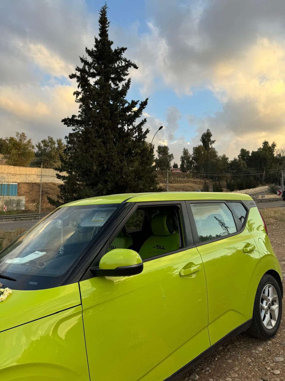 كيا صول ٢٠٢٠
محرك ٢٠٠٠دوش 

رقم بغداد بأسمي

الحادث بنيد فقط وبيها سونار 

جميع الايرباكات سليمة 

ماشية ٤٤

الاستفسار الاتصال ع الرقم ***********
