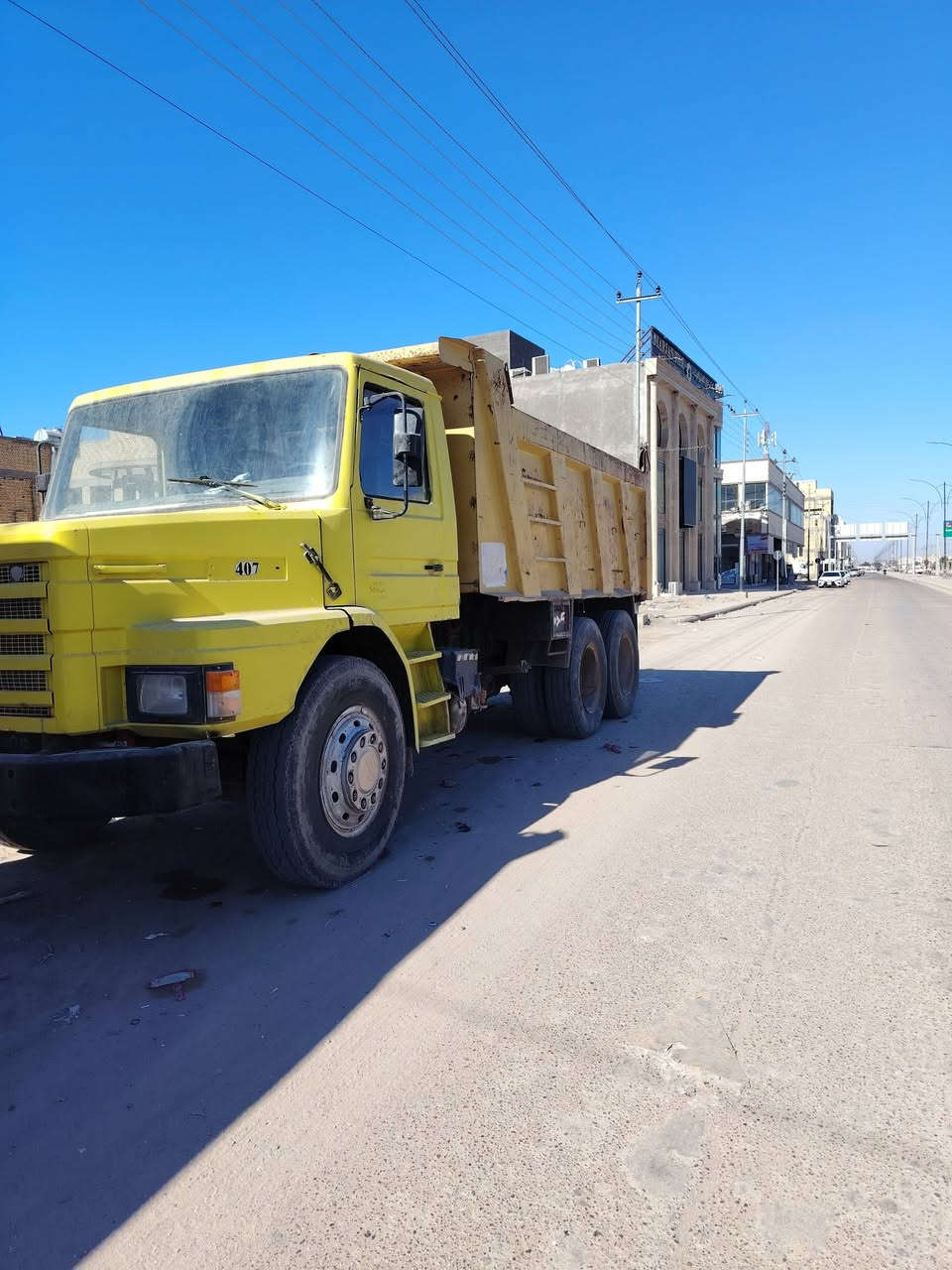 السلام عليكم سياره سكانيه 113 البيع موديل 85شاصي مكفول مجموعه فراشة كير 5/5مكينه 12 ونص  تايرات فوك نص عمر رقم نكليزي سنويه الى 29 رقم بابل السعر 150وبيه مجال لشراي ***********
