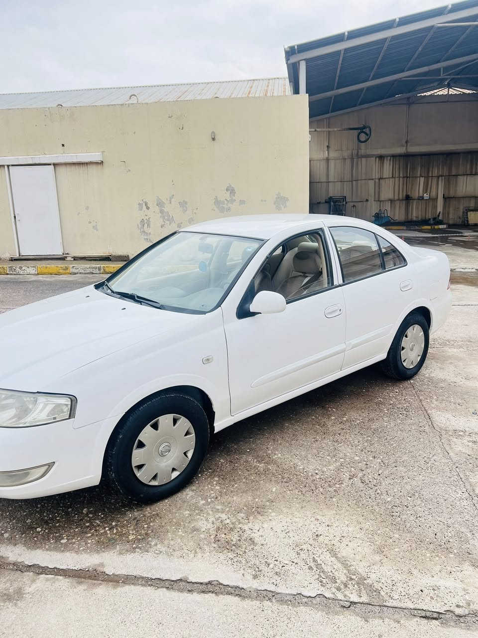 نيسان صني 2011توماتيك
باب تبديل و جملغ صبخ 
بدون داغلي شه رت
كيرمحرك شه رت
سياره نضيف حيل
سعر96مجال قليل
***********
عقره
