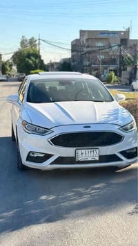 فورد فيوجن موديل2017  السعر125 سبورت 6 سلندر  سبورت فول للاخير  5بصمات...
