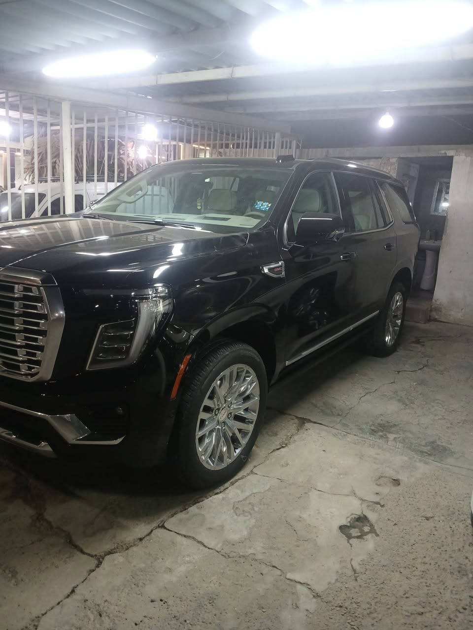 دنلي للبيع موديل 25مغلفه ماشيه 7000السعر83مكان بغداد النهضه رقم التليفون ***********
