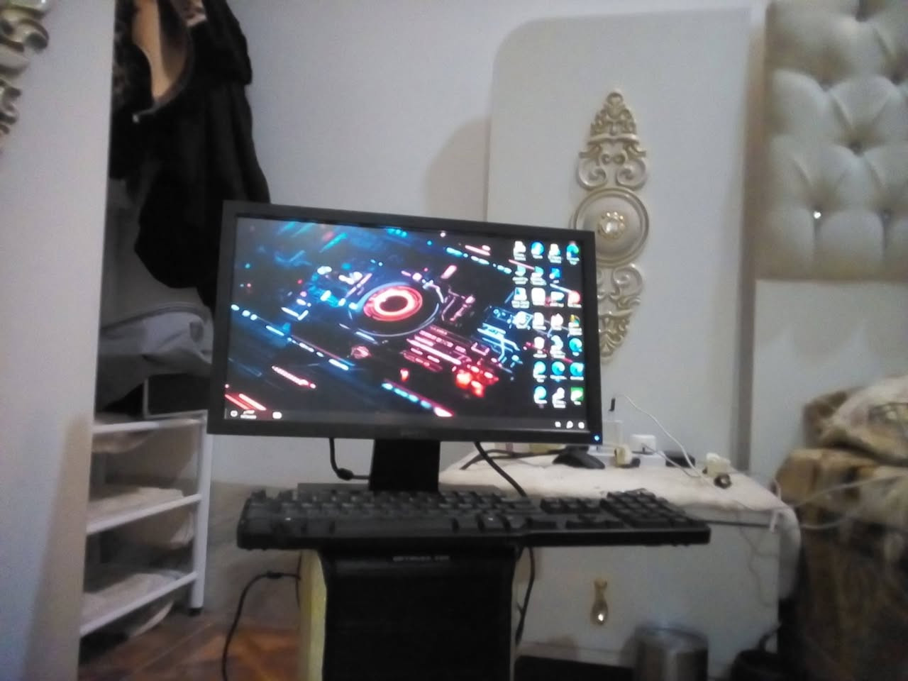مراوس اب بلازمه او للبيع كمبيوتر نوع DEEL شاشه اوكامل ملحقاته بس كنك وشغل للبيع سعر 150$


**إذا كنت صاحب هذا الإعلان وتريد حذفه لأي سبب، رجاءا أرسل رسالة إلى الدعم الفني**