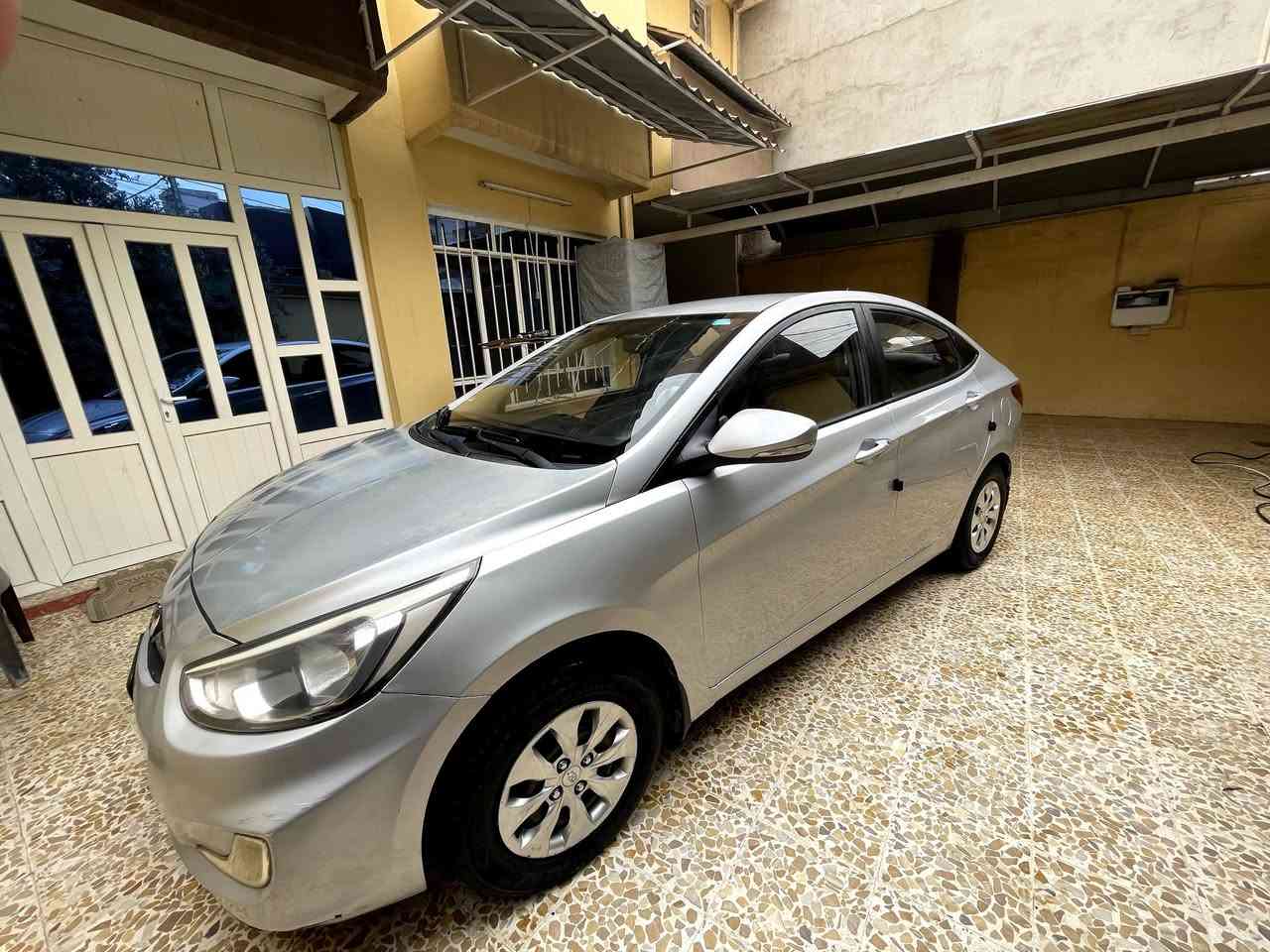 السلام عليكم
اكسنت مضلع موديل 2016 خليجي
كابون بانزين 
رقم نينوئ دولي اني الشرعي 
كير اوتماتيك
جوم كهرب
اشاير بل مري 
شاشه كبيرة 
كامرا دوارة وحساس خلفي
تبريد تدفئة 
محرك 1400
نظام ايكو 
كير مكينه شرط 
صدر امامي خلفي قبل سبوع بدلتو سيارة جاهزة ما تصرف عليها اي شي 
قطعتين تبديل بوند وجاملغ ايسر وسونار موجود
بيع فقط بدون مراوس ولا اقساط
السعر (92) وبيها مجال 
***********
