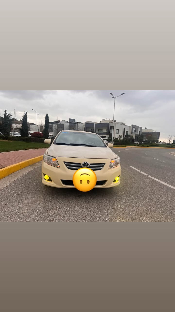 سلاو کرۆلا بیلادتەکسی مۆدیل٢٠١٠ گیرومەکینەی بەشەرت کارەبایی و تەبرید بەشەرت چوارتایەی تازەی لەژیرایە چوارپارچەی رەشە  دوای کەپسە هی مەعرەز نیە هی دەسی خۆمە سەنەوی تا مانگی ١١  ماوە سعری ١٠٥$ گەلاو مەعامەلە 
*********** وەتس ئەپی لەسەرە لەخزمەتانام لەگەل ریزم بۆ ئادمین....
