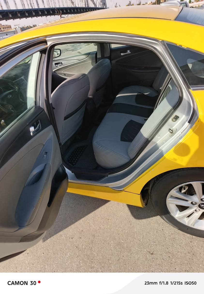 السلام عليكم
سوناتا وارد امريكي 2011 
رقم واسط بأسمي 
محرك gdi 2400
ضربتها جاملغ خلفي الايمن 
مع موجود تعمير خفيف بالجنطه والجاملغ الايسر السيارة ليبل واحد اي قطعه ممبدل بيها
السيارة جاهزه حداديه وتبريد وراديترات جدد
مصفرة هيئة وغرامات  
السعر ٨٧ بيها مجال قليل 
مكاني ذي قار قضاء الشطرة 
***********
