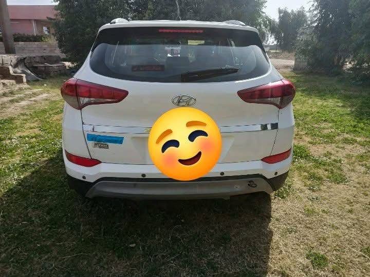 السلام عليكم توسان خليجي موديل 2018 بيها طخه مأشرة بالصورة محرك كير كفاله
بأسمي تحويل ثاني يوم
 رقم بغداد نكليزي 
ماشية 95 الف حقيقي السعر 185 ورقة غير متواجد على الفيس بوك 
للاستفسار أتصل على الرقم التالي
***********
