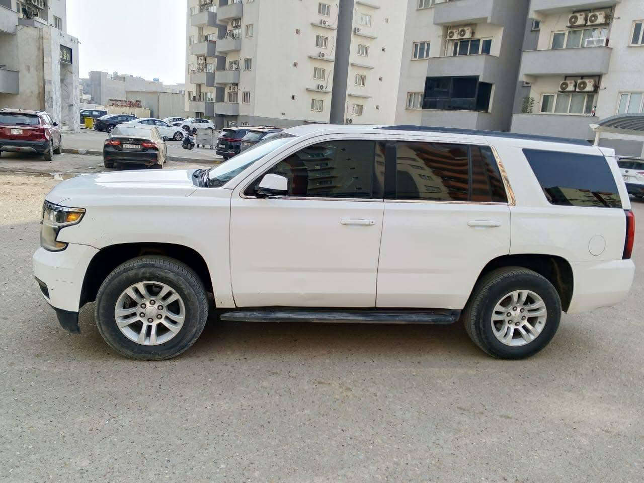 السلام عليكم ورحمة الله وبركاته تاهو  ادوات كصه قماره/  
 موديل 2019 
السياره دخول جديد مكفوله من العشاير والسرقه  ول انتربول 
 السياره جديده ب معنه الكلمه
السياره توني صارف عليه مليون ونص ادامه كامله
مكان السياره ديوانيه قظاء عفك
السعر ١٢٧وبيها مجال
***********
***********
