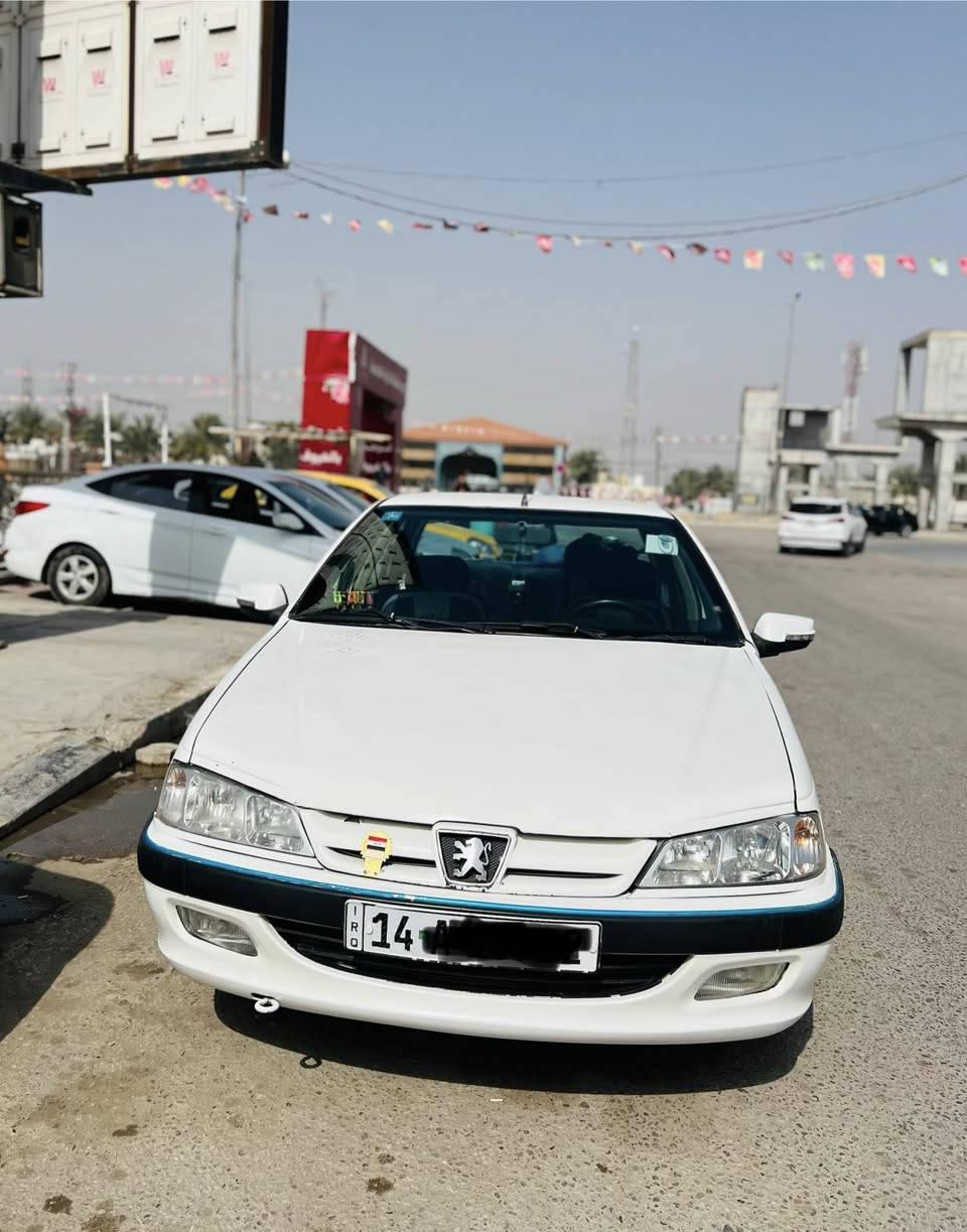 بيجو بارص2011مكينه وكير مكفولات وكهربائيات كلها شغاله
السياره مصبوغه عام للجماليه وبيها ظربه الجاملغ وره السايق 
رقم بصرة انكليزي مشروع وطني تحويل مباشر السعر عالخاص***********عنواني واسط الصويرة
