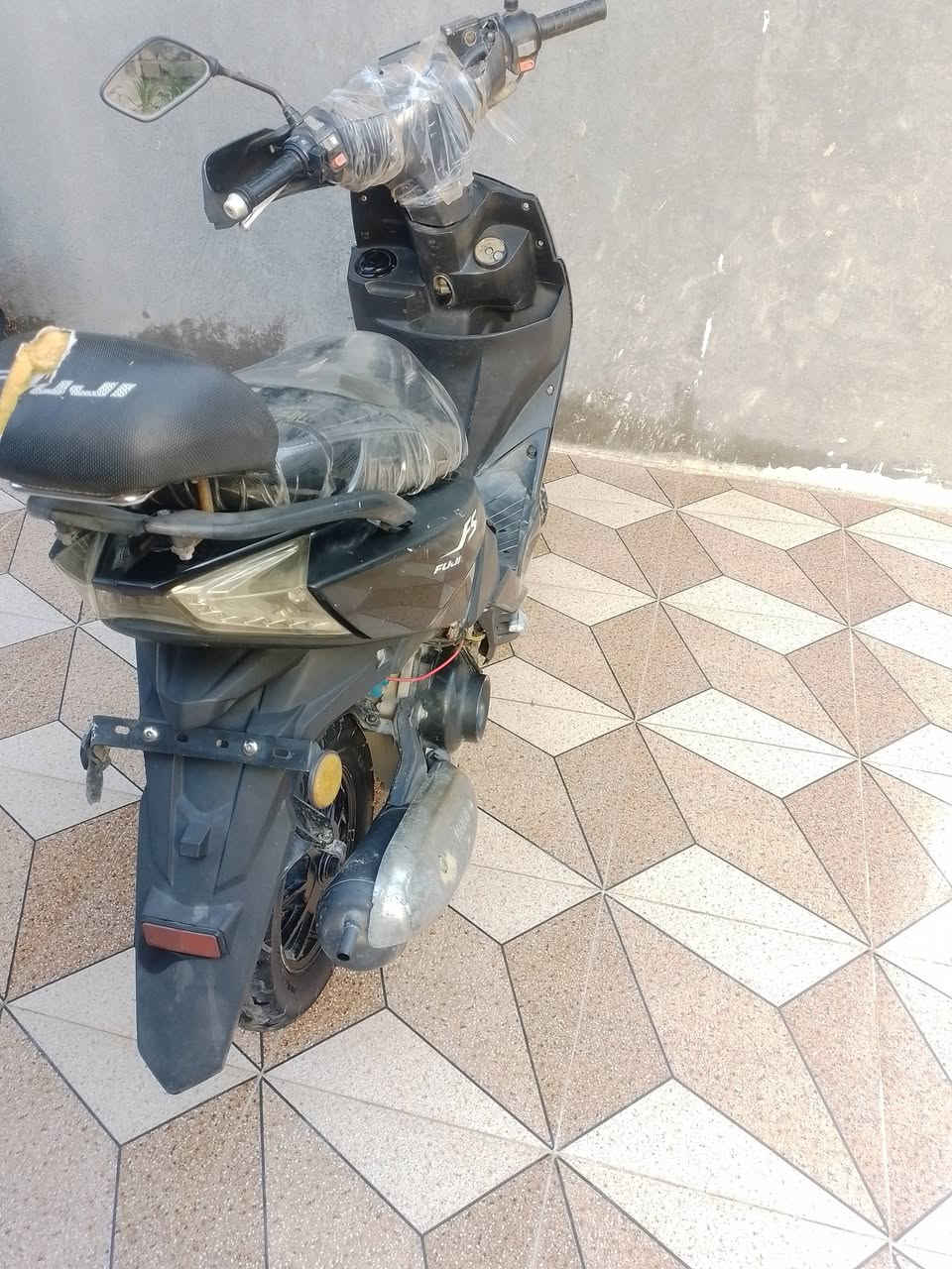 دراجه للبيع  محرك ماكس كابريته ماكس سلف جديد بطاريه جديد كله شغال سلف هندر سعر ٣٥٠  بيهه مجال  اتصال ***********
