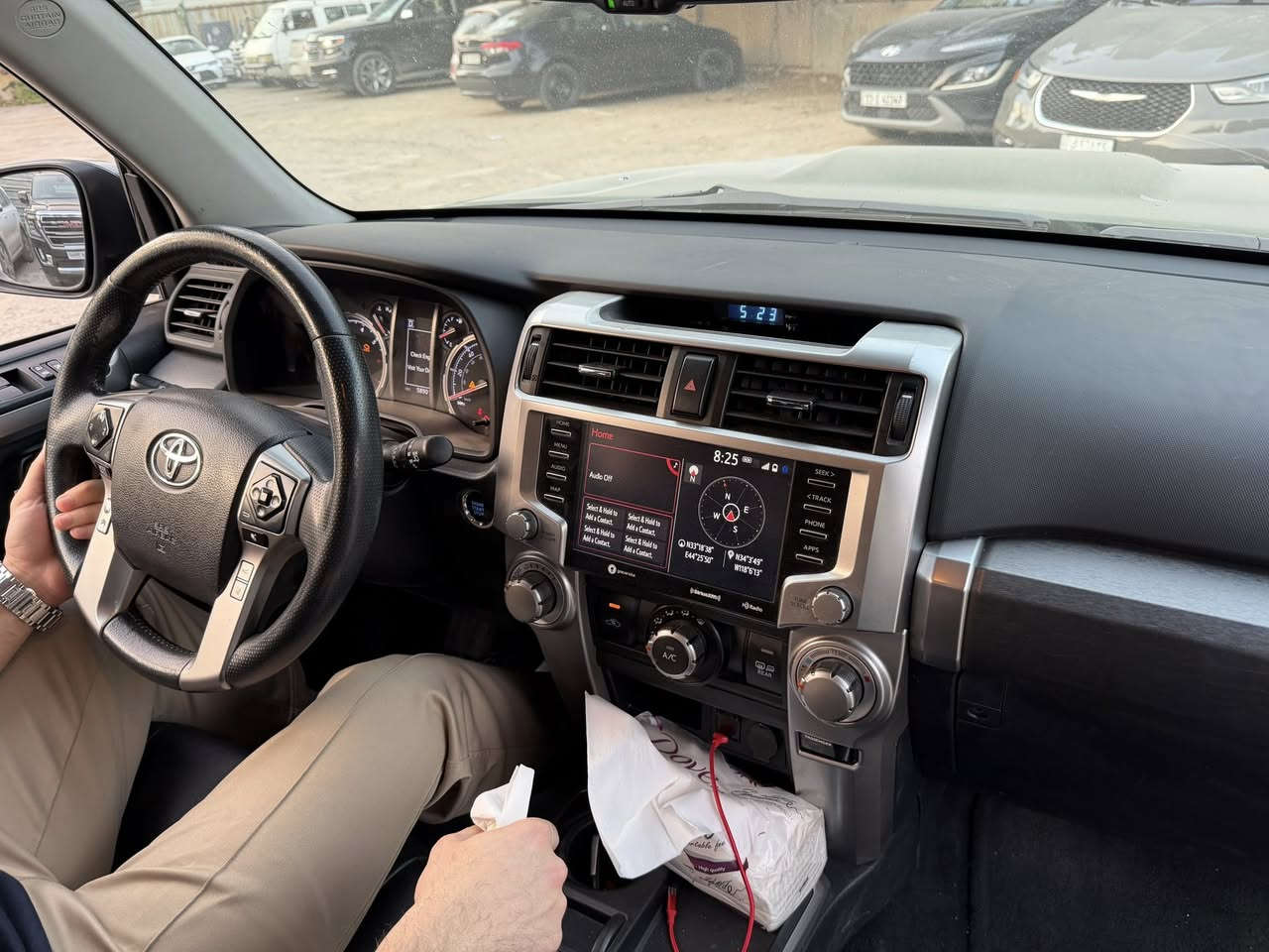 السلام عليكم تيوتا فورنر 2023
وارد امريكي فئة TRD سياره حلوة وجديده ماشيه 58الف كيلو متر

سياره لون مميز
مكانها بغداد الكراده 
سعرها 39500الف دولار وبيها مجال


**إذا كنت صاحب هذا الإعلان وتريد حذفه لأي سبب، رجاءا أرسل رسالة إلى الدعم الفني**