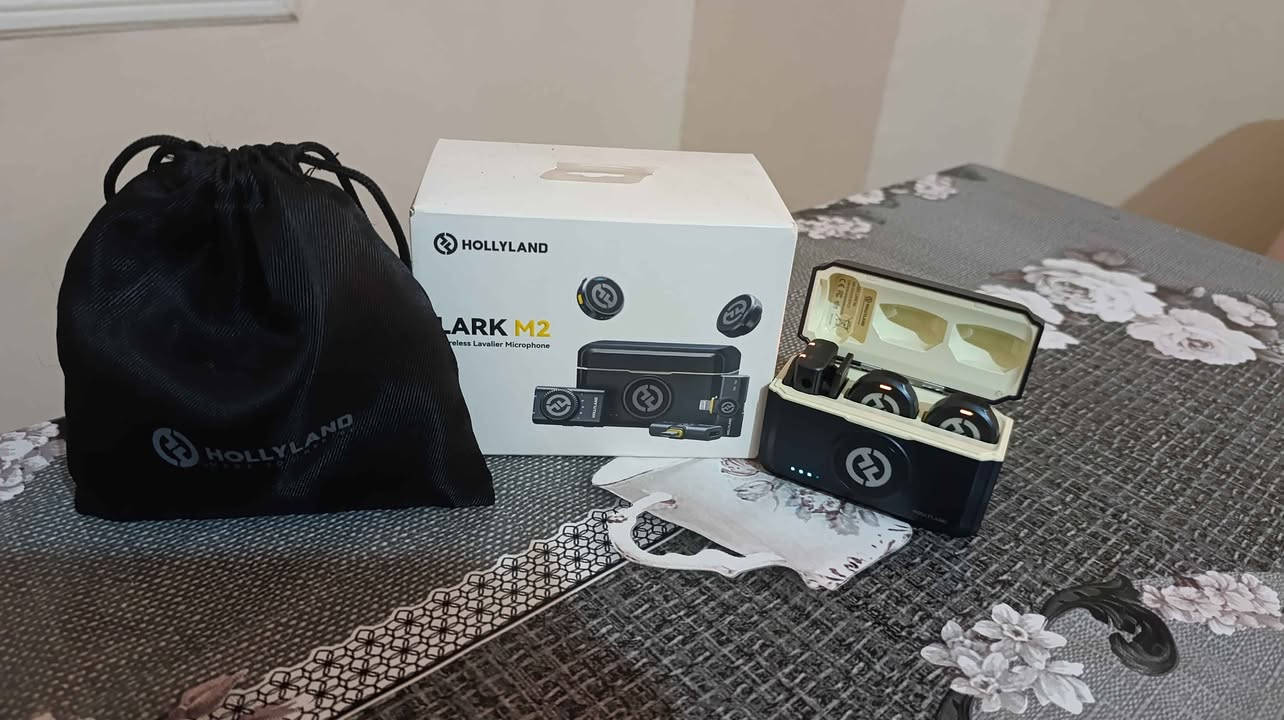 🎤 Lark M2 Combo – صوت نقي بروفيشنال بلا صداع
إذا راك تصوّر Reels / TikTok / YouTube و حاب صوتك يبان نقي و واضح… هذا هو الحل 👌
✨ علاش تختارو؟
صوت صافي و بروفيشنال 🎧
صغير و خفيف (ما يبانش في الكادر)
يخدم بلا كابل (Wireless)
فيه تقليل الضجيج 🔇
يخدم مع تيليفون و كاميرا
📦 وش يجي معاه:
- 2 مايك (Transmitter)
- 3 ريسيفر (Receiver) خاص بالكامرة, الأندرويد و الأيفون
Boîtier شحن
- كابل USB للشحن
- كابل جاك كاميرا 3.5mm
- 2 حماية تاع الريح (Windscreen)
- 2  مثبت Clips + Aimants (تثبيت)
- 2 حبال (Lanyards)
- ستركرز Sickers 
- حقيبة Sac
🎬 مناسب لـ: Content creators • Podcast • Interviews • Reels
🚀 باختصار: صوتك يولي برو = المحتوى تاعك يطلع ليفل آخر الجزائر, سيدي امحمد


**إذا كنت صاحب هذا الإعلان وتريد حذفه لأي سبب، رجاءا أرسل رسالة إلى الدعم الفني**