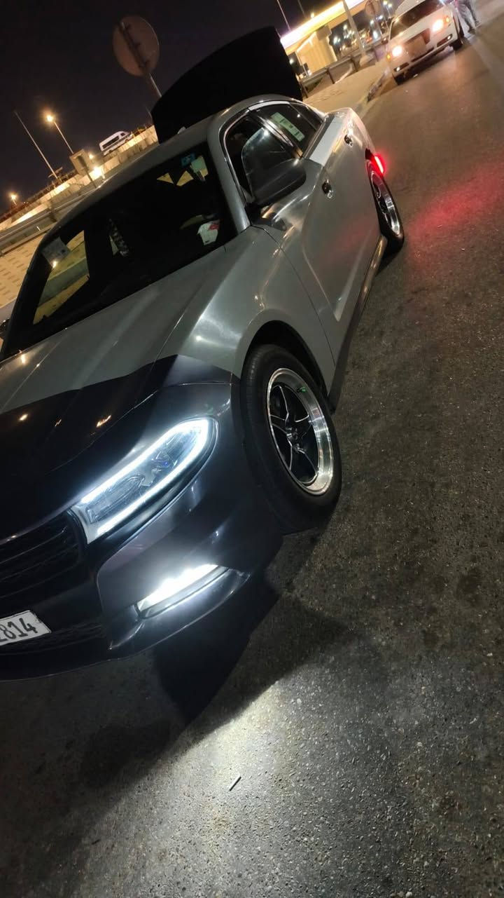 السلام عليكم 
جارجر 2015 أصل SXT رقم انكليزي كربلاء باسم صديقي شرط التحويل 
سيارة مصبوغة عام بيها تبديل شبقة عركجين شواصي ولغود كفالة ما ناقصهااا اي شي جاهزة ع اخر حباية غرفتها كلش نضيفة كشنات مخمل تخم تاير تبريد تدفئة مكينة 6سلندر 3600 مكينة و كيرر جددد واكسل هسة مبدلهن ما ناقصها شي السعر 125 عنوان بغداد ***********
