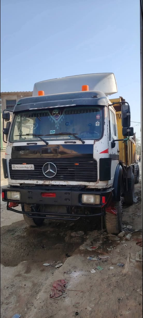 ألبي موديل 77 محرك 8/128 محسن كير 130 دوره 14 أكسل جي اف شاصي مكفول وبعده برجيم تخم تاير 24 كهربائيات كلها جديده تبريد ويه السويج دوشمه جديده حداديه جديده سياره جاهزه گبل للعمل متعوب عليها مال جناي الاستفسار ***********
