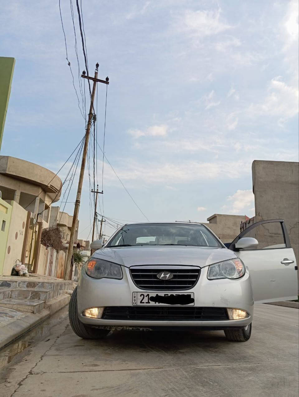 السلام عليكم للبيع سيارة افانتي 
موديل (2009)
وارد كوري 
كير محرك شرط 
 تدفئه شرط تبريد ثلج 
طخم جديد 
رقم سليمانيه شرط التحويل 
بدون اي ضرر بس بيها مكانات بارد 
سونار موجود مرفق بل صور 

السعر110بيها مجال 
***********
بي واتساب
