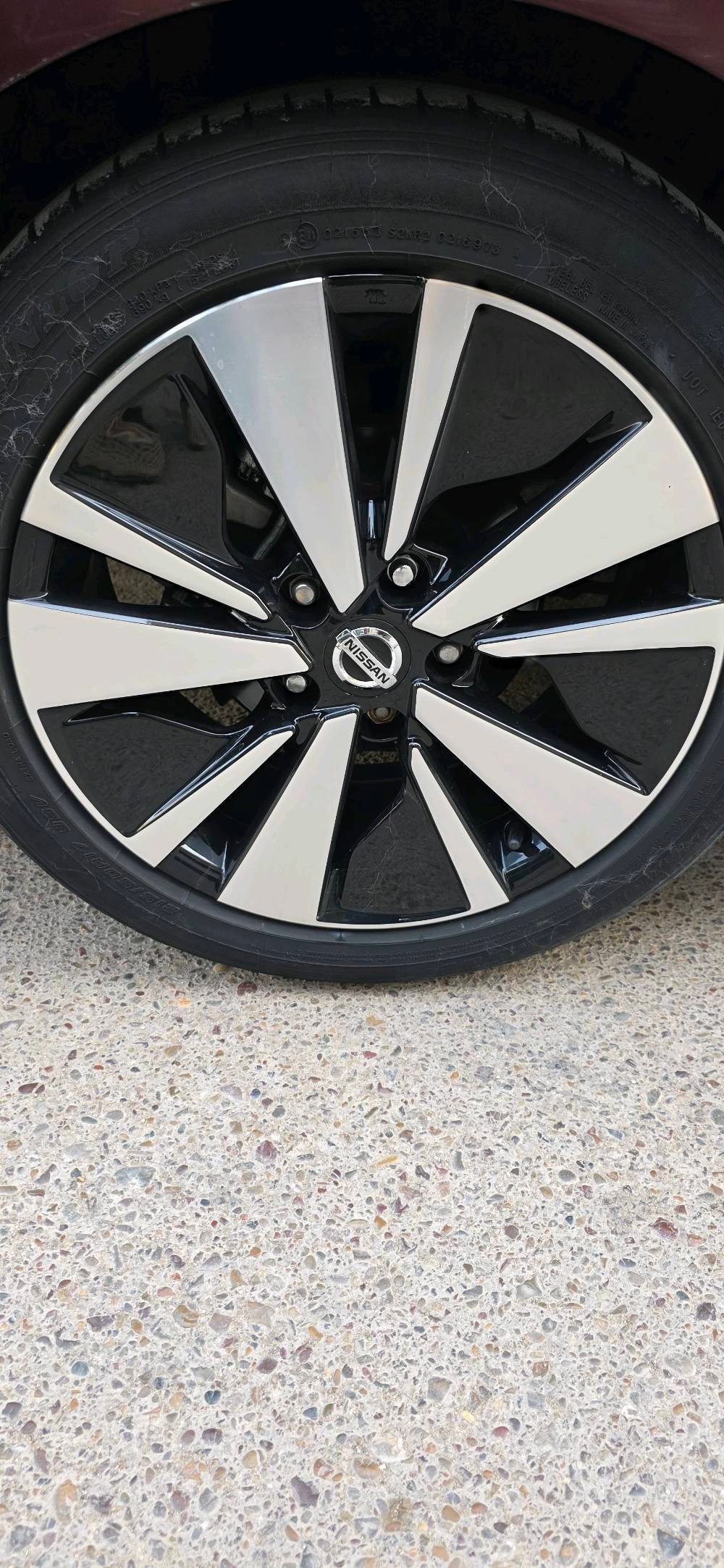 نيسان سنترا موديل 2021 فئه SV فول مواصفات
3N1AB8CV7MY315901 رقم الشاصي
رقم اربيل
ماشيه 89000 km
تحكم بالمري
تشغيل عن بعد 
دخول بصمه
تدفئه كشنات
فتحة سقف
داخل لونين بيجي واسود
تحكمات بالستيرن
منفذ تايبسي ويو اس بي
حساسات وقوف
نظام مانع انزلاق
مثبت سرعه
نظام الفرملة التلقائي
مراقبة ضغط الاطارات
135 ورقه