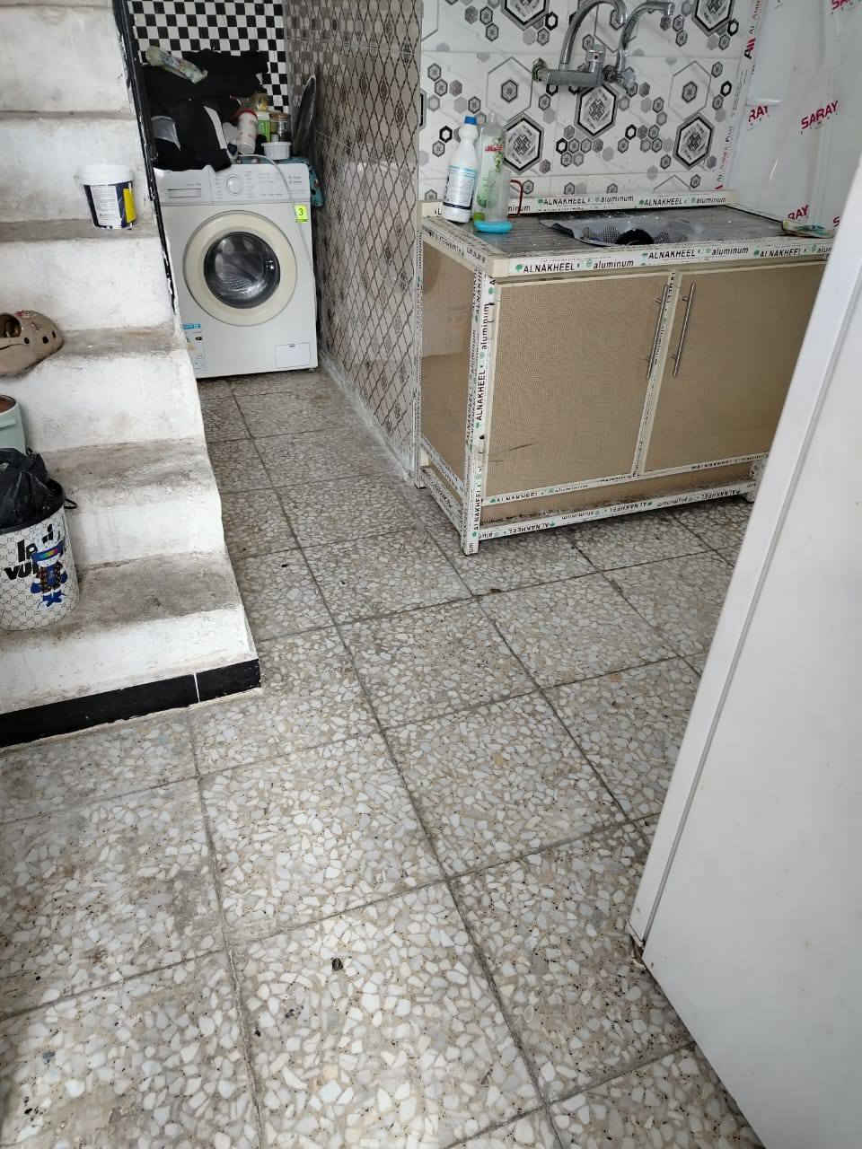 السلام عليكم ورحمة الله
مشتمل للايجار لطالبات موجوده طالبه حاليا ونريد بعد طالبات اثنين يبعد عن الكندي مشي ٢٠ ثانيه مقابيل مستشفى الكندي المشتمل معزول بابه وحد عن الدار للتواصل
 ***********
