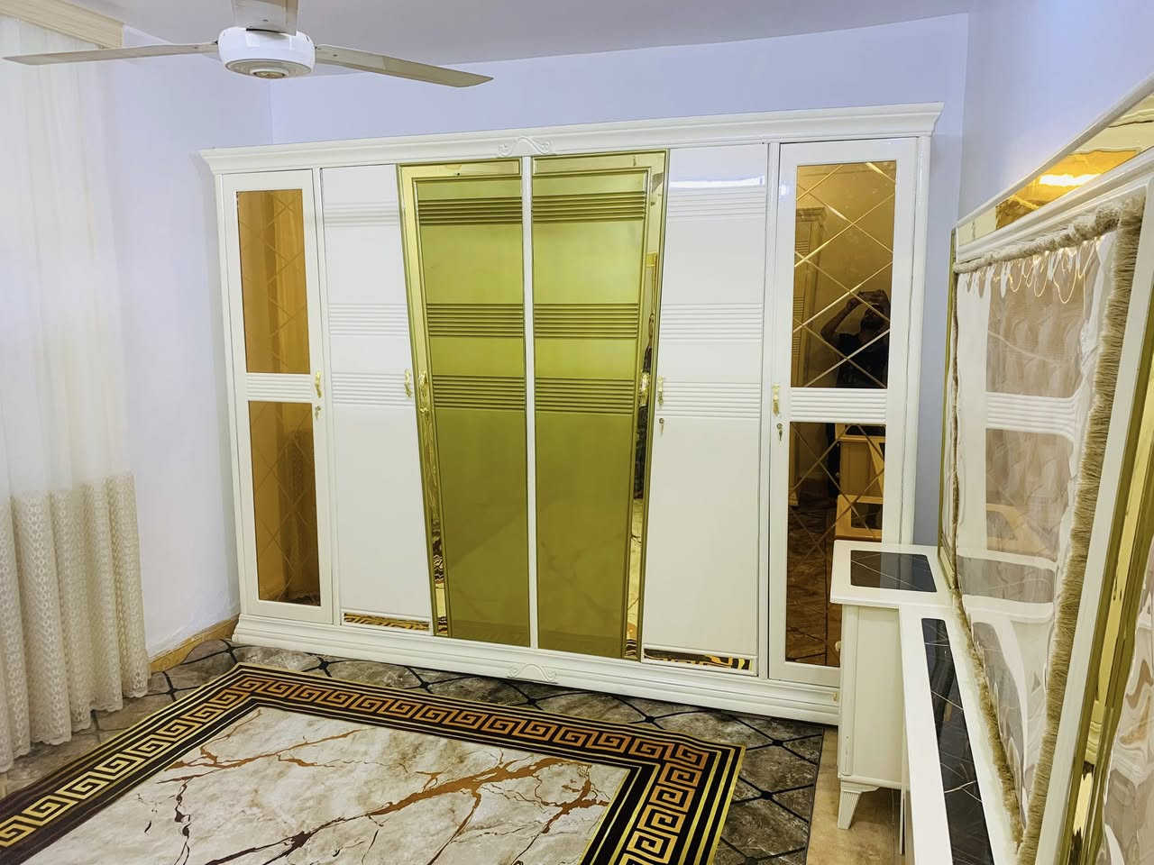 غرفه نوم مستخدمة نظيفة جدا استخدام قليل جدا 
***********  مكانه في بابل الحمزه الغربي
نجارة عراقية بلوك وسعر مناسب
