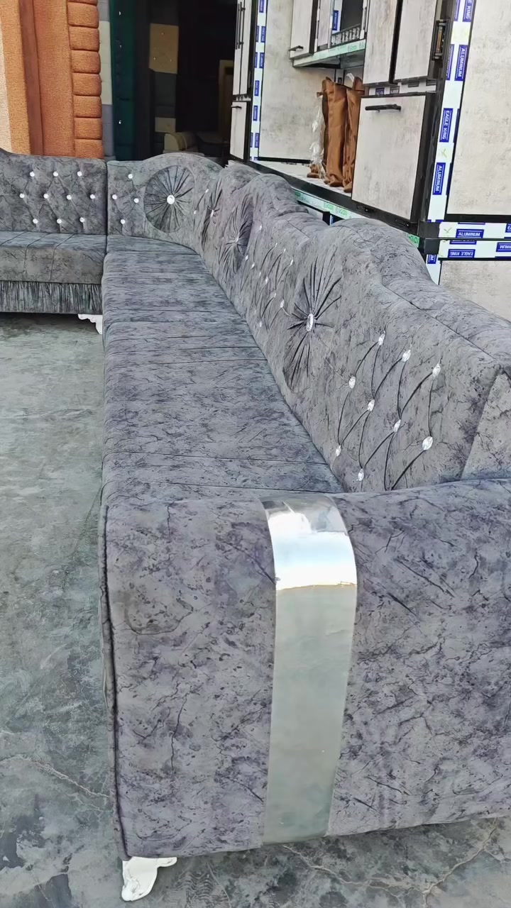 ديوان 16 مقعد مستخدم 12 نفر 
السع//ررر500
ديالى بعقوبة الشارع العام بتجاه المفرق مقابيل العزات 
للاستفسار 
***********
