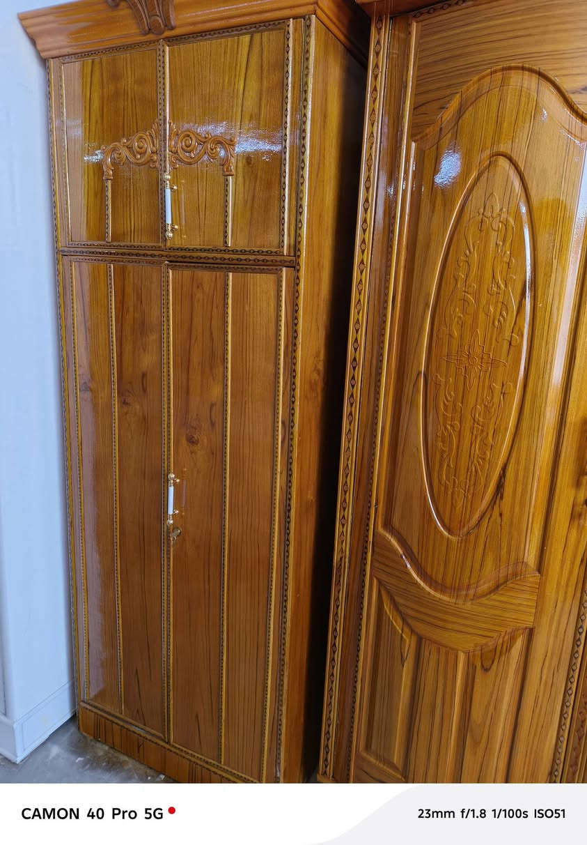 غرفة ٥باب مستخدمة شي قليل نضافتها 95/100اي ضرر مابيها شغل وسط زاوية كنتورية برتفاع الكنتور مكان بغداد فلكة حي النصر سعر ٦٥٠ ألف يوجد توصيل ملاحظة نشتري جميع أنواع الغرف العراقية فقط داخل بغداد ***********
