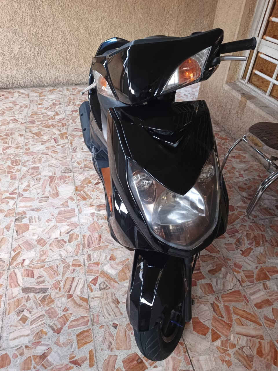 السلام عليكم دراجة سكنس فحل للبيع دراجة جديدة ما تعبانة مكينة مامفتوحة علة وضع الشركة كهربائيات كلهة شغالة سلف شغال نوزل 125ccدراجة نضيفة عنوان بغداد العبيدي السعر950الف رقم***********
