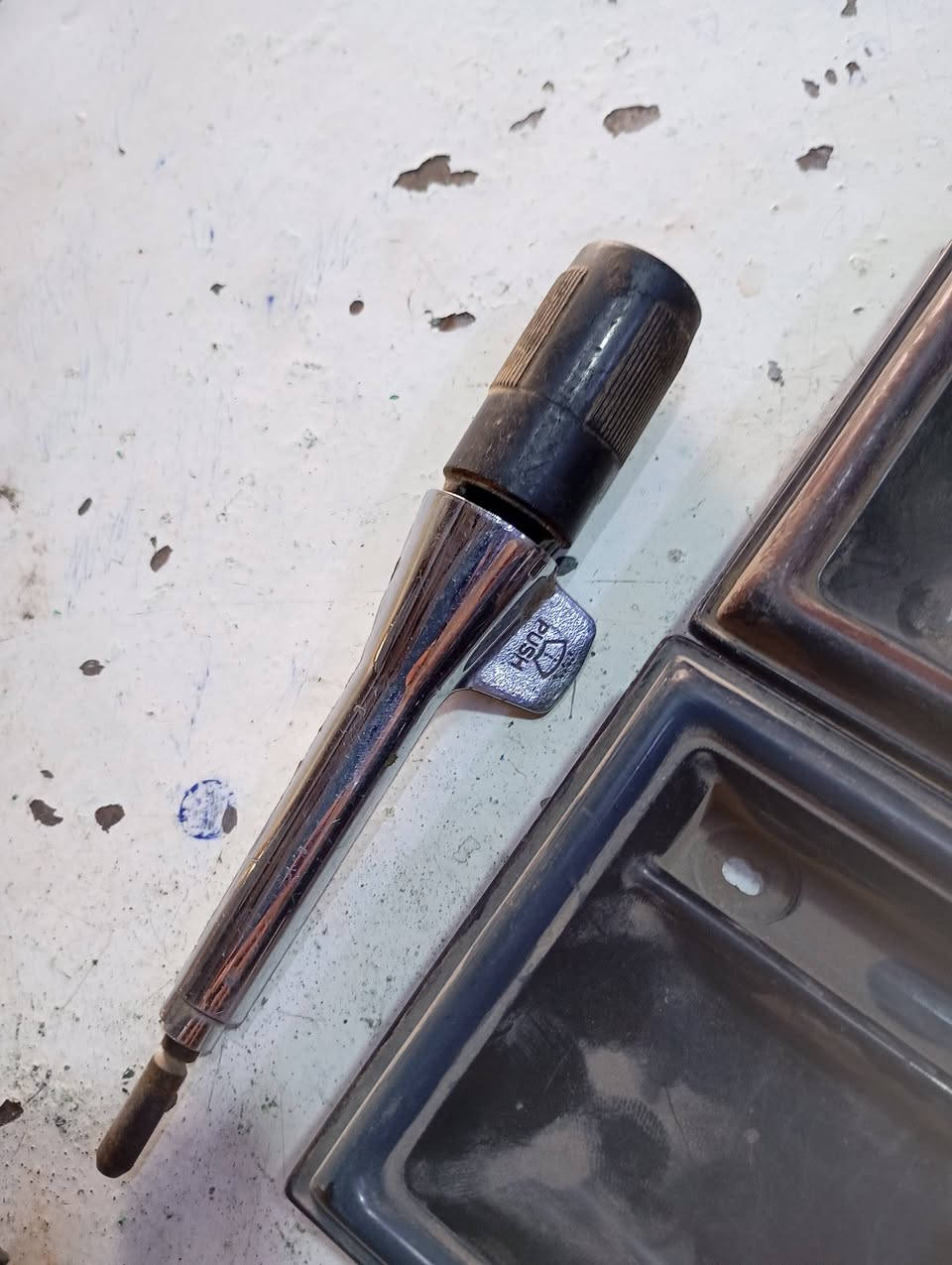 السلام عليكم غراض اولدز للبيع يده باب سايق دكمه جام يده لايت
***********
