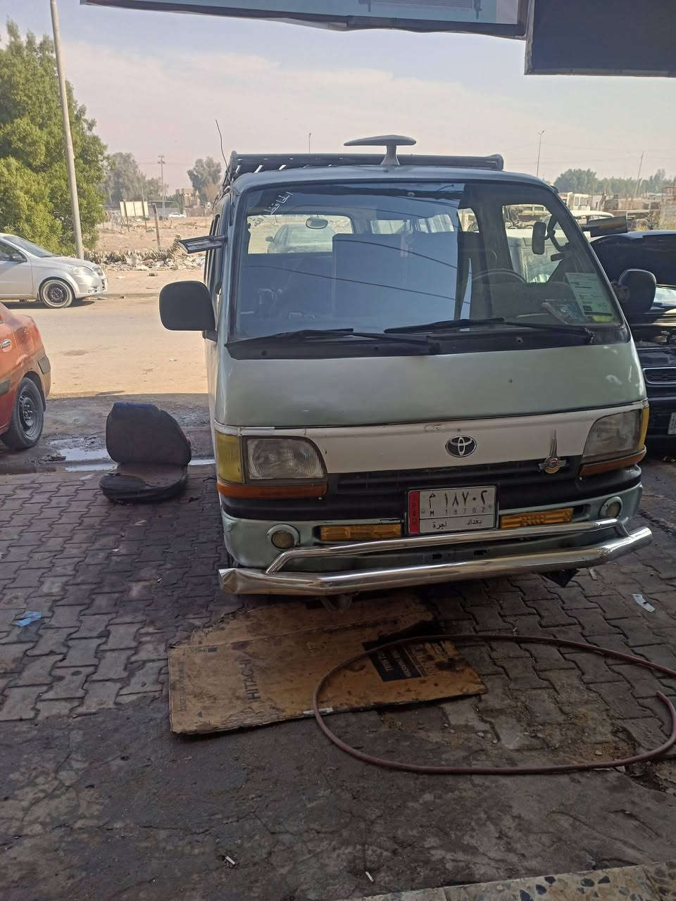 سلام عليكم سياره هاسه موديل 93سياره جاهزه محرك ياباني ونجي كير اوتوماتيك مصفره هيئه خطهه نجف حيدريه حداديه تخم تاير ويل عادي سياره مداور رقم بغداد سعر35وبيهه مجال قليل رقم تلفون. ***********
