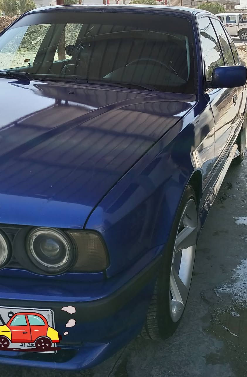 السلام عليكم... من رخصت الادمن المحترم
للبيع بي ام دبليو 
السياره حلوه ومتعوب عليه ومثل ما وضحه بالصوره الشراي يتصل بدون كسر بحلال العالم 
***********
