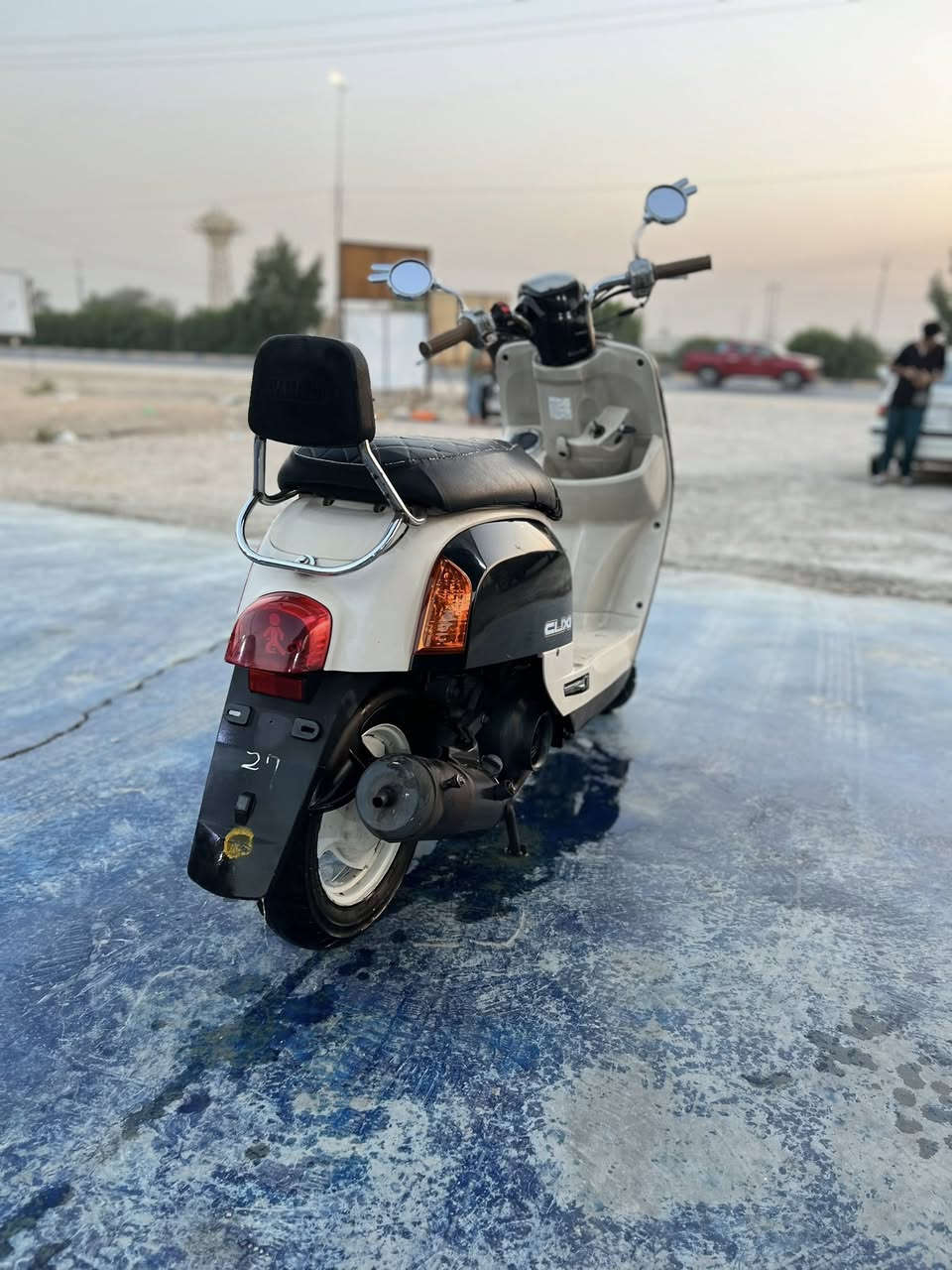 بوليس لبيع كفاله عامه ختم واحد وياه مكينه
اي نقص ما بيه سعر خاص  

***********
