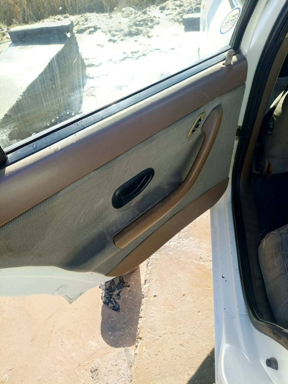 السلام عليكم سمند للبيع موديل 2010سياره نظيفه بيه باب بلادي فقط ***********  الديوانيه السعر 38وبيه مجال بسيط
