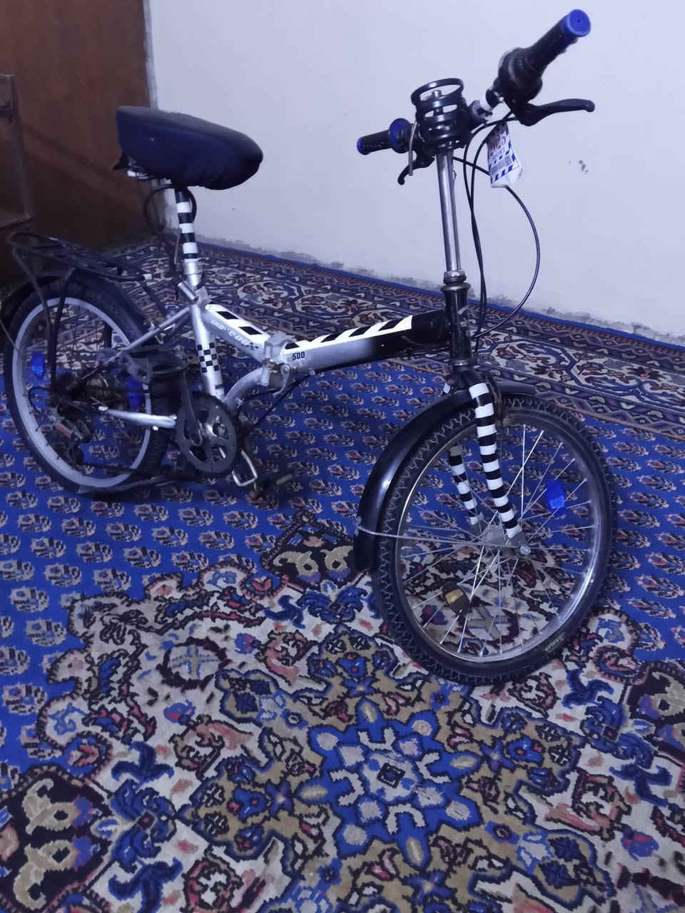 السلام عليكم بايسكل ابو الطبكة للبيع لونين بلادي ما مصبوغ بريكات جدد تايرات جدد ويالة جدد كلشي جديد عنواني بغداد جسر ديالى القديم السعر 70


**إذا كنت صاحب هذا الإعلان وتريد حذفه لأي سبب، رجاءا أرسل رسالة إلى الدعم الفني**