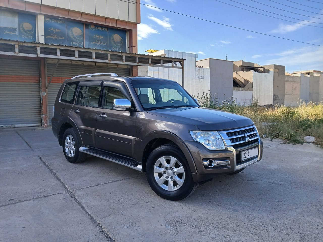 Mitsubishi Pajero 2016
متسيوبيشي باجيرو  
موديل ٢٠١٦
لون قهوائي 
محرك ٣٥٠٠ المرغوب
كير ومحرك وتبريد بشرط 
دبل اكسل شغال بلاد
ABS
ربع جاملغ صبغ فقط رش الجاملغ بدون ضربة 
مكفوله من الضربه والحادث
تحكم ستيرن 
تحديد سرعة
لايتات زنون بلاد
مسجل نظام صوتي JBL وبلوتوث صوت CD & AUX و فلاش ميموري
تدفئة وتبريد مركزي
مري شفط
 بروجكتر امامي وخلفي
سبعة راكب عائلي
ويل كب17 بلادي
سنوية نافذة لغاية ٢٠٢٨
سياره جاهزه بدون مصرف 
السيارة بأسمي تحويل فقط
 170$ السعر
مكان السياره أربيل 

 
***********
