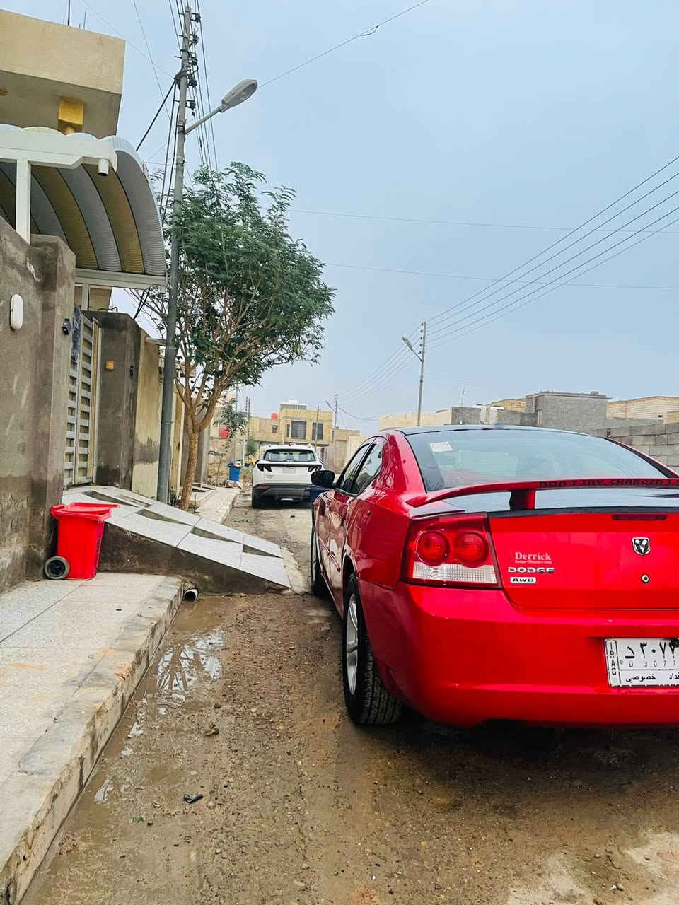 جارجر موديل 2009 السعر 90 بيه مجال
مكينه 3500 اصلي 
تبريد ثلج ويل كب وطخم تايرات جديد صبغ حزام حجره بدون دواخل بدون شواصي بدون ايرباك ابيع صبغ عام سياره حيل نظيفه وجاهزه 
رقم بغداد تحويل سنويه لل28 
مكان السيارة ميسان 
للاستفسار ***********
***********
