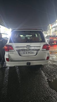 سلام  عليكم للبيع لاندكروز موديل 2014 سياره جديده ماشيه 63حقيقي السعر ...