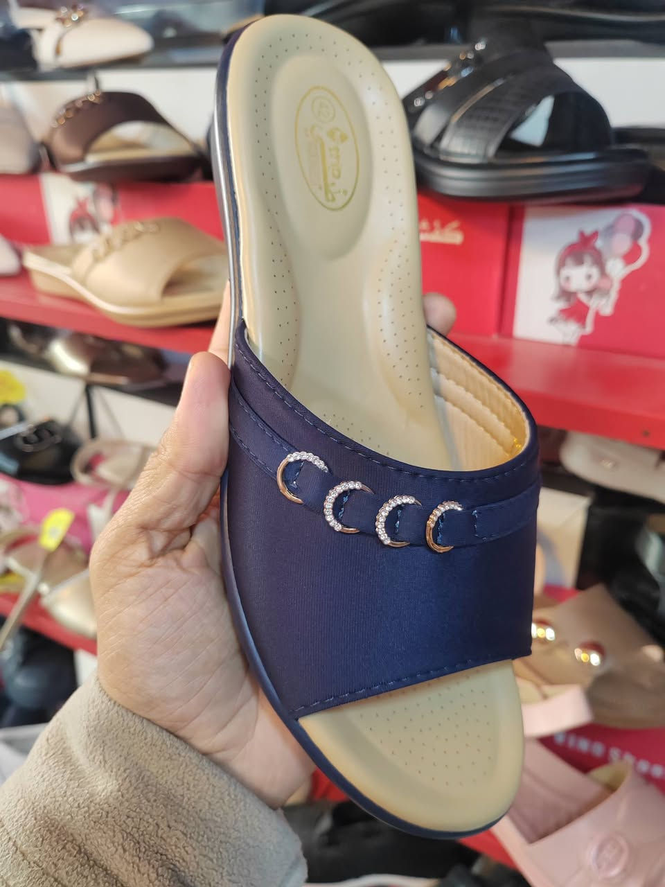 شحاطة نسائي طبي.    السعر.   10

قياس أسفل الصورة فقط
محل السلطانة.  التحرير.   الفلكه الأخيرة
مجاور معرض كرم لمنزلية و المفروشات
مقابل مجمع ديمة


**إذا كنت صاحب هذا الإعلان وتريد حذفه لأي سبب، رجاءا أرسل رسالة إلى الدعم الفني**