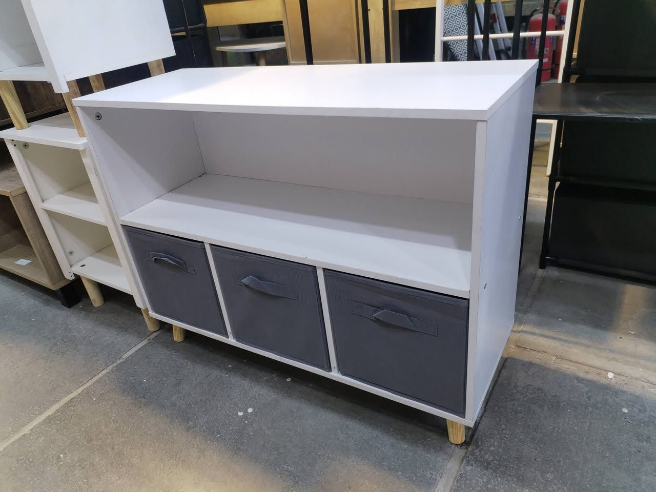 يا الله  اثاث بريطاني جديد لك بلكارتون توصيل كافه المحافظات ***********
