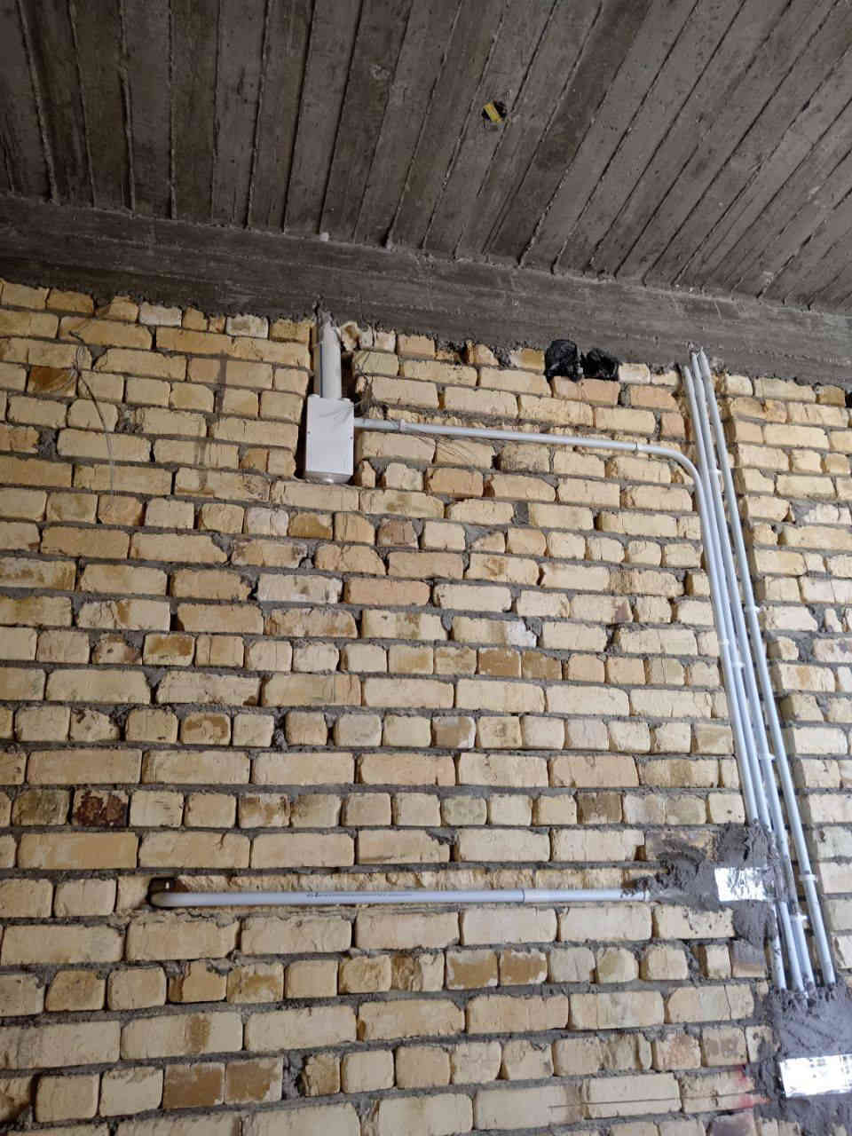 اخر الأعمال الكهربائية تأسيس نزالات لبيت ٢٠٠ م شغل حديث يشمل كلشي سبالت دفن ستلايت كامرات مراقبه شغل حديث ودرجه اولة واسعار مناسبه للتواصل خاص او ***********
