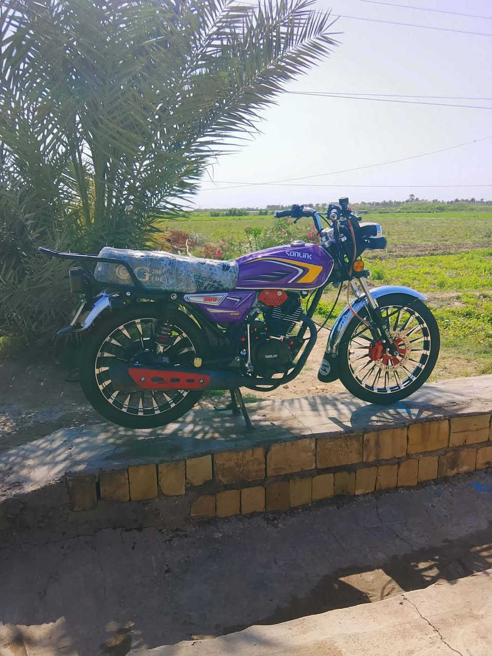 سلام عليكم شباب دراجات للبيع 2 سافان موديل 25 مكلف بلنشر اليريد يتصل ع الرقم *********** الحد يراسل الدراجات مو الي اليريد يتصل ع صاحبهن
