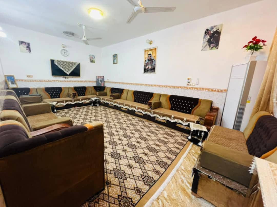 السلام عليكم دار سكن طابو صرف للبيع او مراوس حي الحريه..رحيمه.بناء طابوق المساحه 250م   غرفتين نوم وصاله ومضيف7ف4ومطبخ5في4وصحيات داخليه وخاريه تبعد عن المستشفى 100م تقع على الشارع العام باتجاه المستشفى مقابل المولد الثاني الي بين الاعتراضات وحي الحريه بيت جديد وماتحط عليه ألف دينار كامل وكما باسمي مامطلوب مداور ثاني يوم السعر خاص او تلفون ***********
***********
