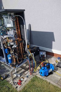 صيانة سبالت • شحن غاز • فاكيوم