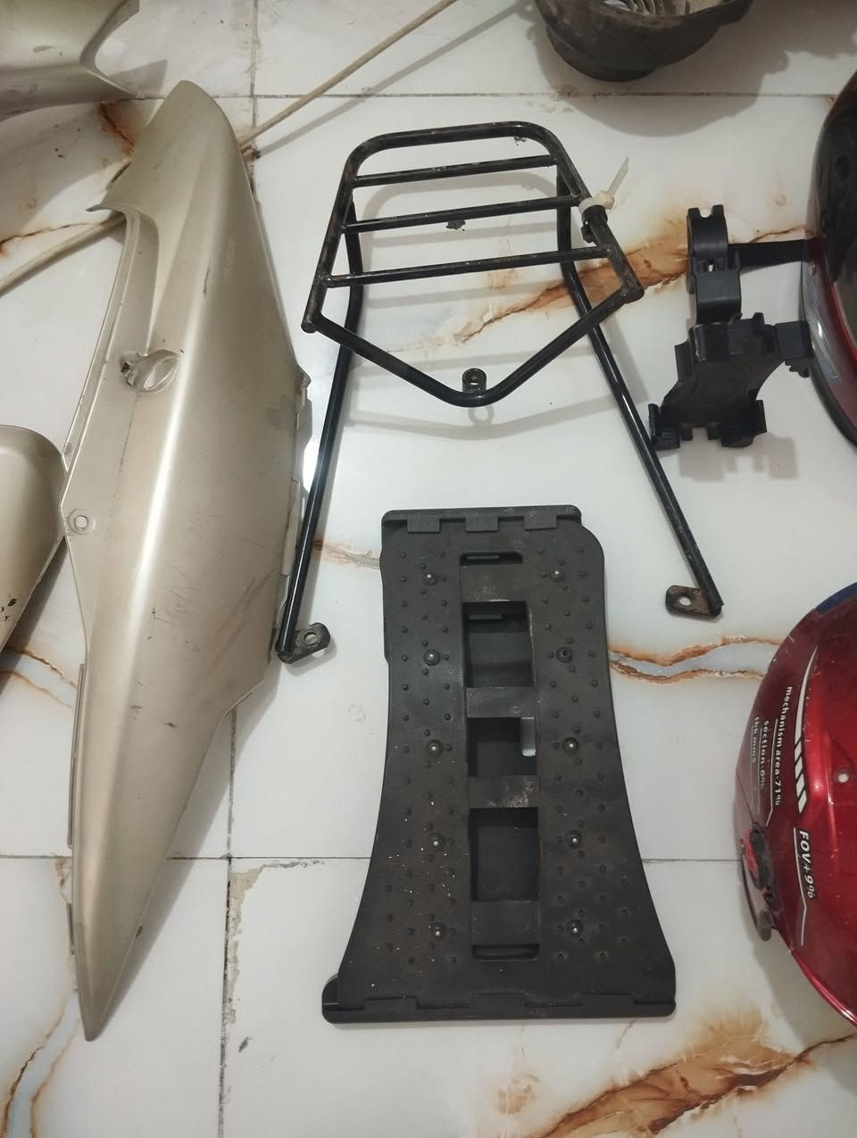 البيع غراض دراجات 
كفرات منغولي بيهن كسر 
خوذ عدد 2 وحده بدون جامه 
دوسه خسل 
سوبايه ماكس
ستان جهاز الاصلي 
مكاني ديوانية قيم وخذ


**إذا كنت صاحب هذا الإعلان وتريد حذفه لأي سبب، رجاءا أرسل رسالة إلى الدعم الفني**