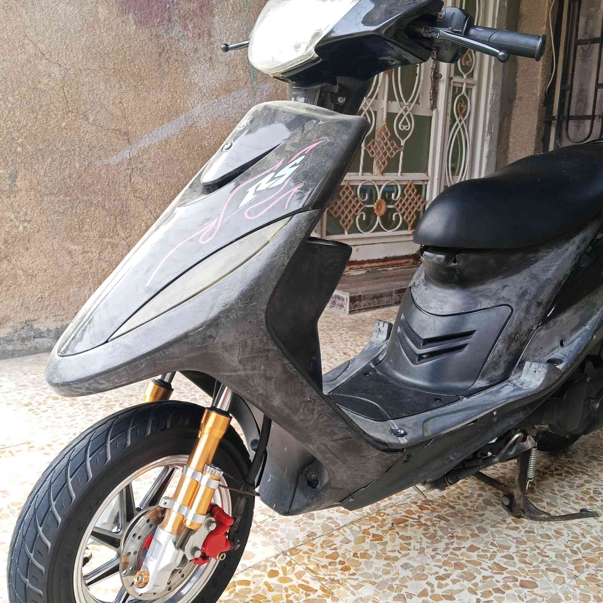 السلام عليكم دراجة ماكس عدلة الدراجة نظيفة  كلشي بيها شغال مكينة مفتوحه  السعر 600وبيها مجال 
مكاني بغداد  ***********
