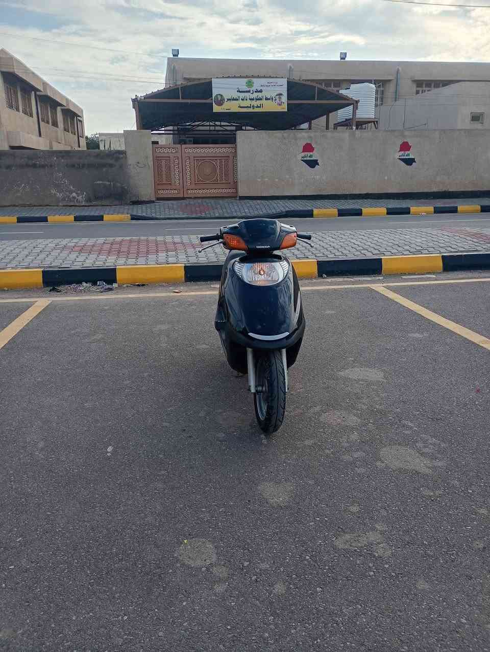 السلام عليكم دراجه سبيسي ياباني للبيع دراجه جاهزه مكينه مفتوحه رايمر كهربايات كلهن شغالت قفل جنطه قفل ستيرن للستفسار أكثر إتصال *********** العنوان واسط الخاچيه
