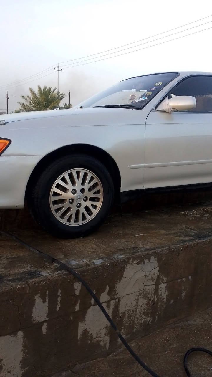 مارك جديده 93 كير ومحرك ونجي  دواخل جلد حداديه جديده كهربايات شغاله تخم تاير رقم بصره بااسمي مشروع وطني ملزم بالتحويل كفاله من العيب الشرعي والنقل والكص العنوان الديوانيه السعر 55 وبيها مجال ***********
