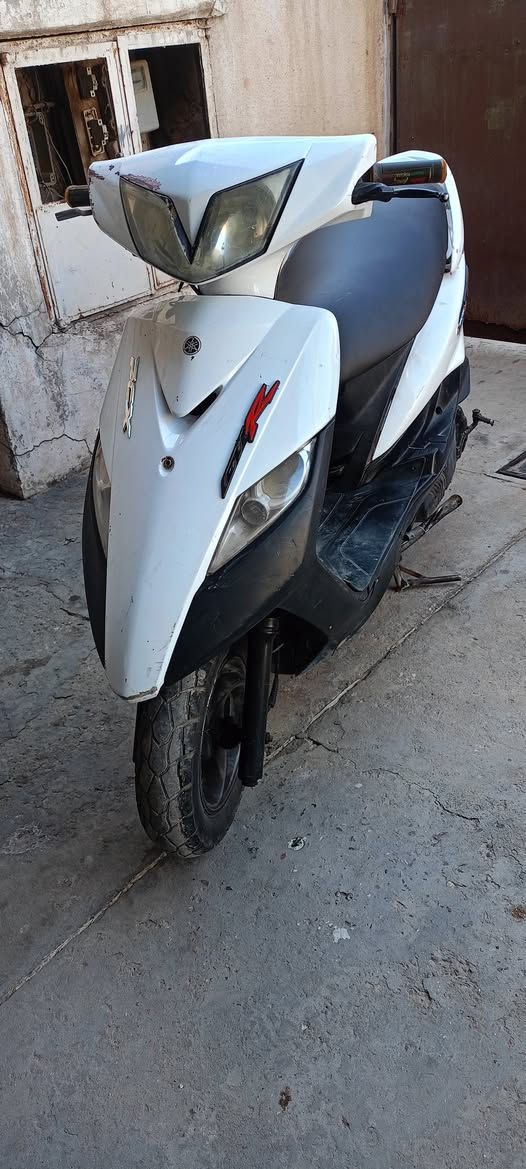 السلام عليكم دراجه ياماها ثعلب للبيع شغاله وشلعه حلوه السعر 300 بيه مجال ***********
