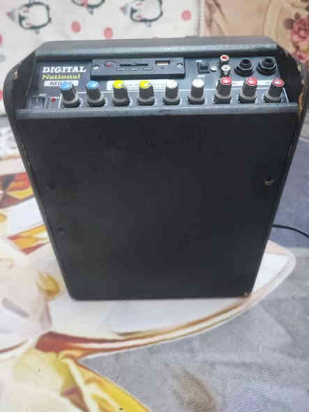 جهاز قرايه نظيف جدا يشتغل شحن وكهرباء صدا واواكس وام بي ثري السعر 80 الف يوجد توصيل  لجميع المحافظات ***********
