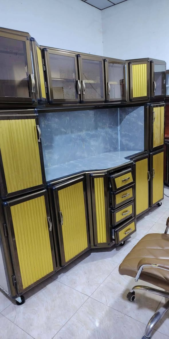 كاونتر المنيوم سعودي درجة اولا ٤٥٠ بي مجال ***********
