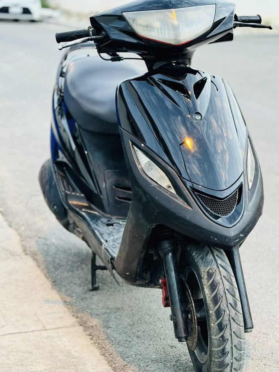 سلام عليكم شباب ماكس ١٤٠ رمبه رمبه مكينه سبانه مامخلي عليها مثل متشوفون بلصور المكينه من الداخل بعدهة ستيل دراجة خير من الله مكفوله من التاير للتاير مبدله كفرات تايوان اصلي للجمالية كهربائيات كله شغال دراجة اكفلهة من كلشي سعرها ٦٥٠ وبيها مجال مكاني بغداد مدينة الصدر ابيعلك من باب البيت دراجة تخبل بس اروح و اجي للدوام ما اطلع بيها هواي رقمي *********** اسف ع الاطالة
