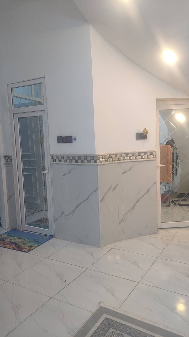 يباع البيت فقط او البيت مع القطعه مطلوووب اسكان التفاصيل داخل الصوره ***********

